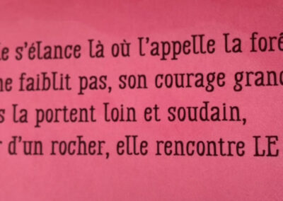 LE PETIT CHAPERON ROUGE N’A PEUR DE RIEN