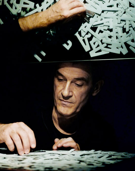 PAR D’AUTRES CHEMINS