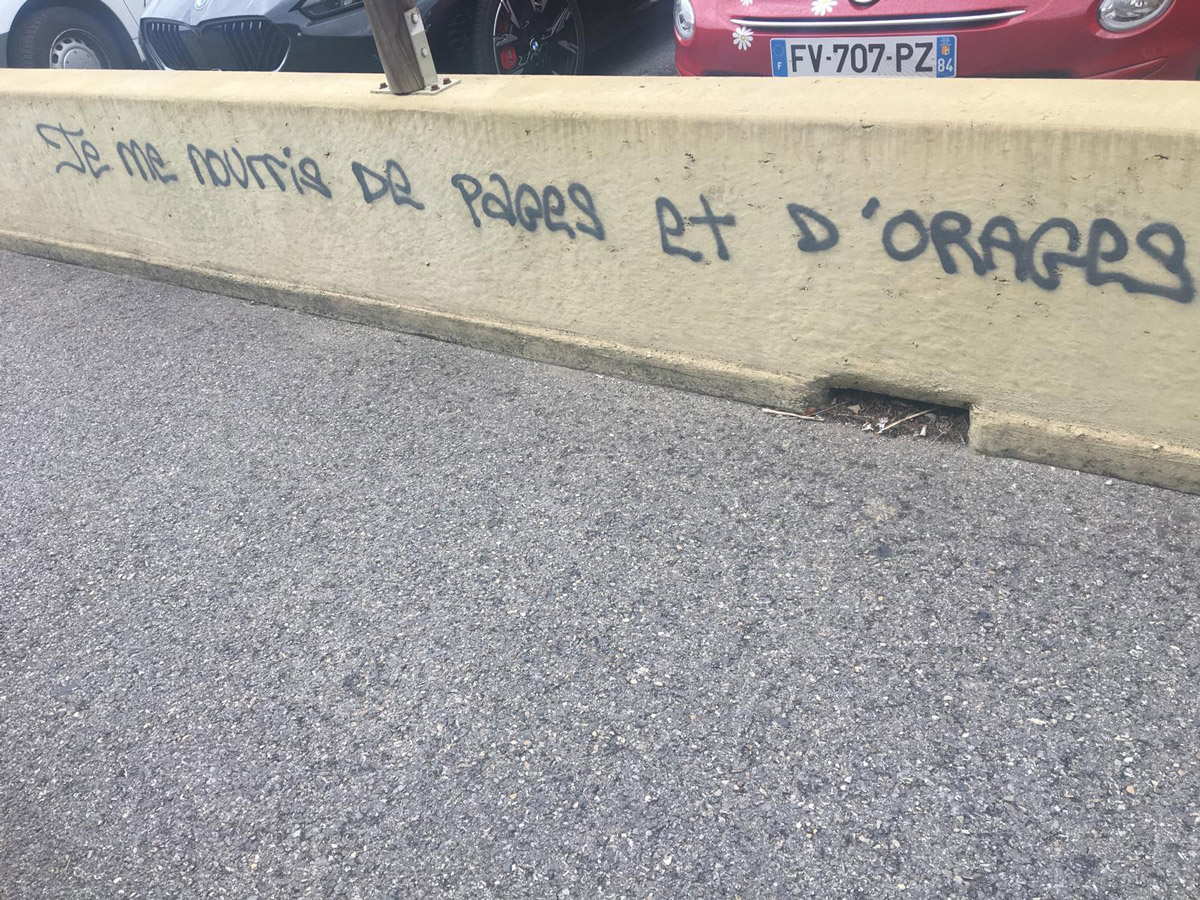 Par-les-chemins-©-Cie-Totem